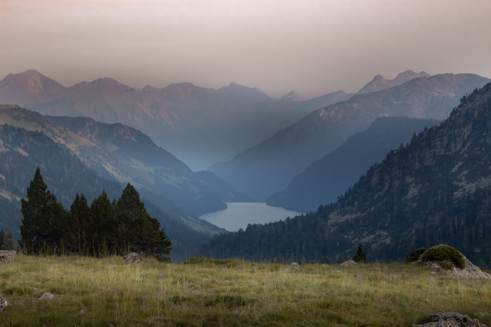 Lac de l'Oule en fin de journée